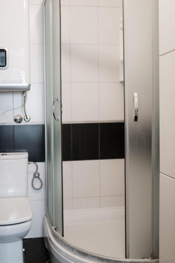 Apartment Teatar กอร์จูลา ภายนอก รูปภาพ