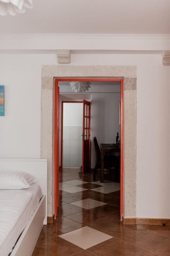 Apartment Teatar กอร์จูลา ภายนอก รูปภาพ